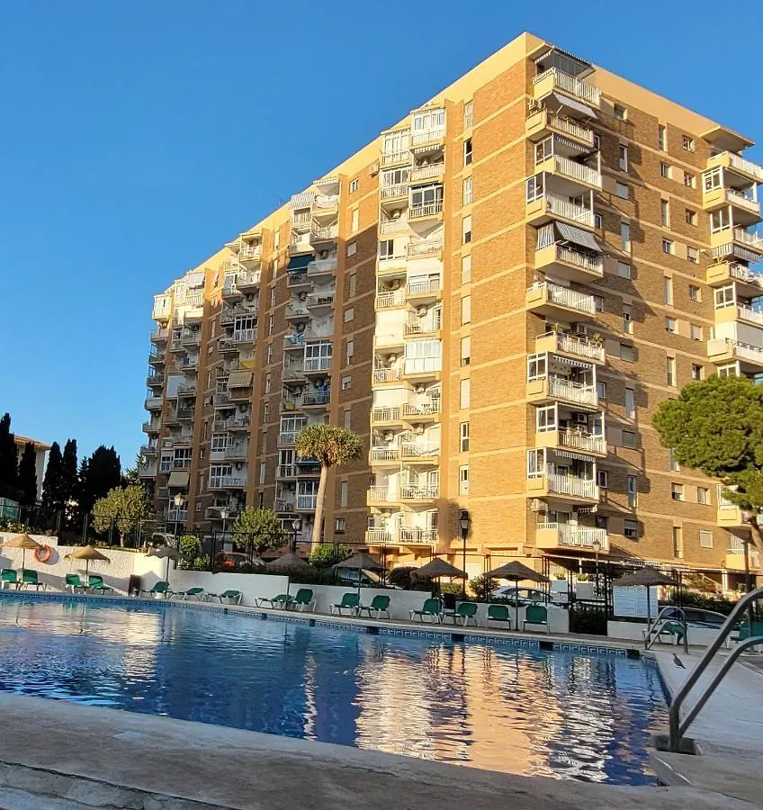 Apartamento Attico Acuario, 2 Bathrooms Top Floor Appartment With Sea And Mountain Views Benalmádena